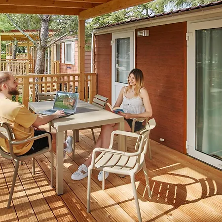 Standard Mobile Homes - & Adria Hébergement de vacances